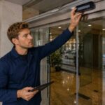 Automatización de puertas peatonales y su funcionamiento